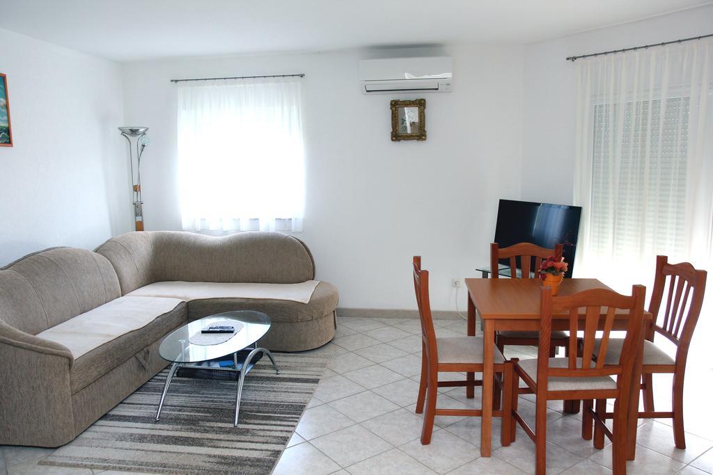 Apartments Kata Biograd Na Moru Eksteriør billede